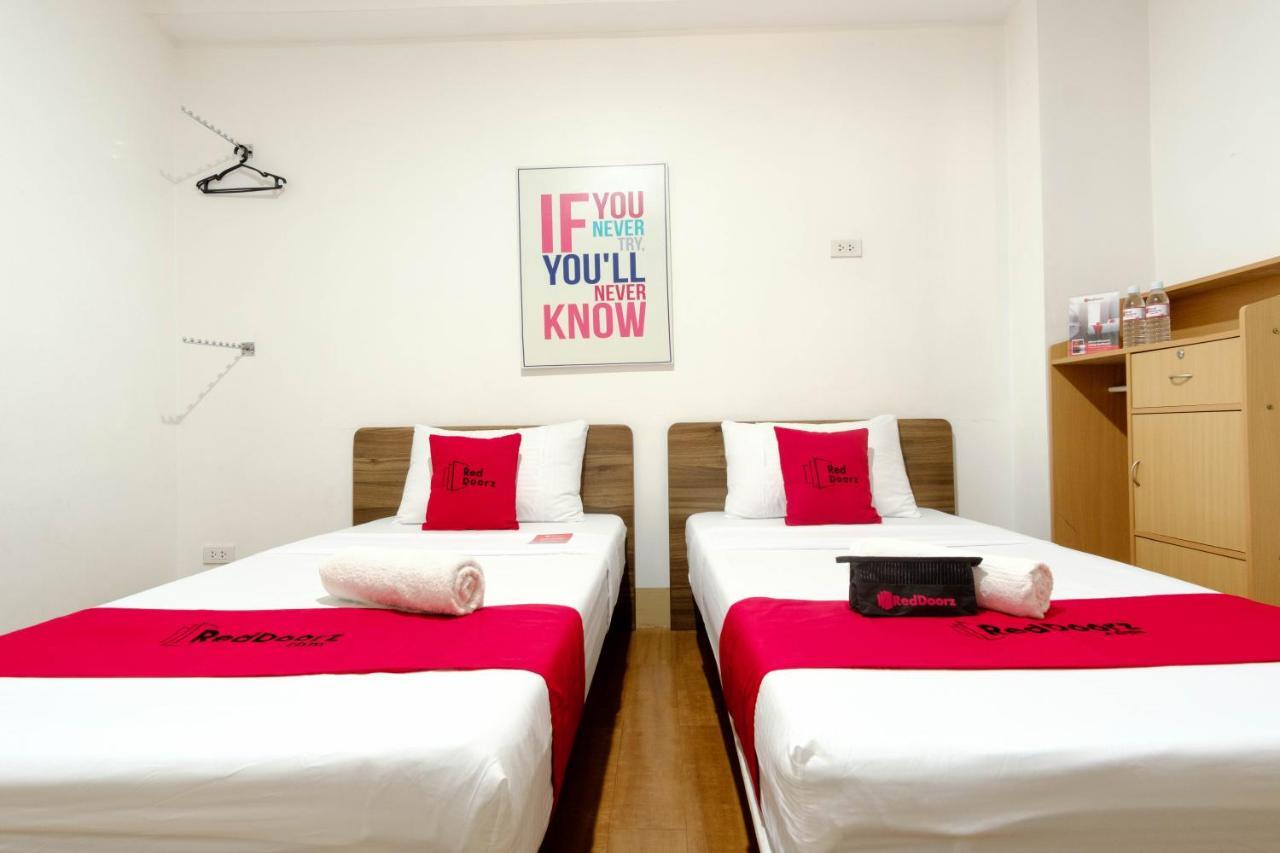 Hotel Reddoorz Near V Mapa Station Manila Exteriér fotografie